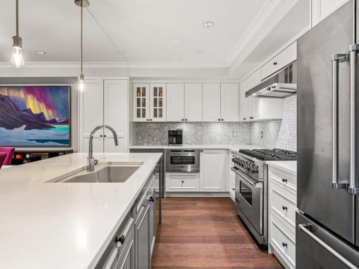 Photo 6 at 100 - 656 W 13th Avenue, Fairview VW, Vancouver West