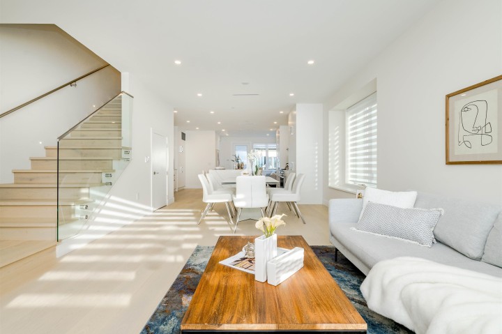 Photo 3 at 3321 W 37th Avenue, Dunbar, Vancouver West