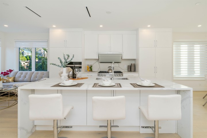 Photo 10 at 3321 W 37th Avenue, Dunbar, Vancouver West