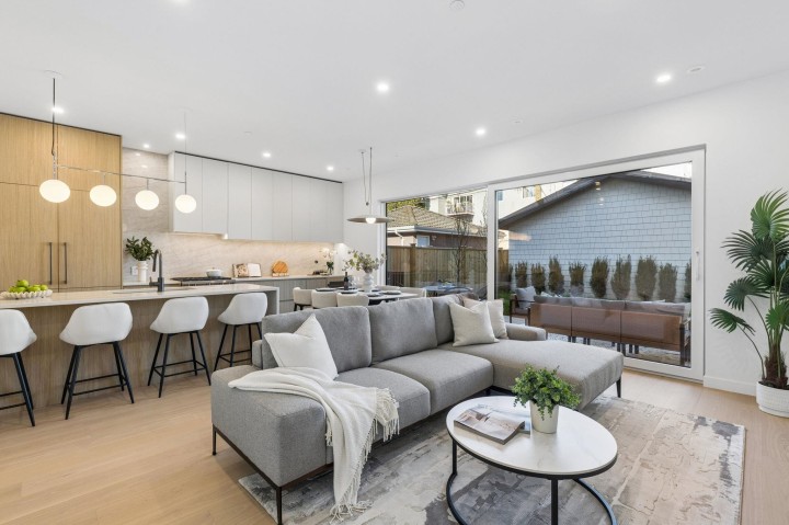 Photo 1 at 2 - 6040 Larch Street, Kerrisdale, Vancouver West