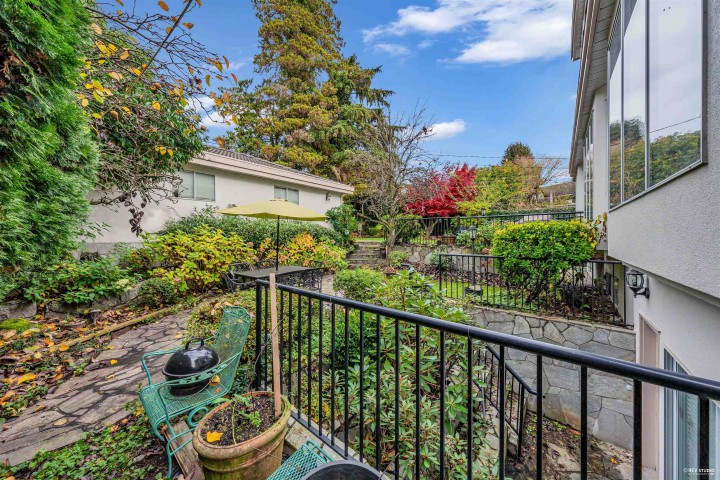 Photo 40 at 1285 W 47th Avenue, South Granville, Vancouver West