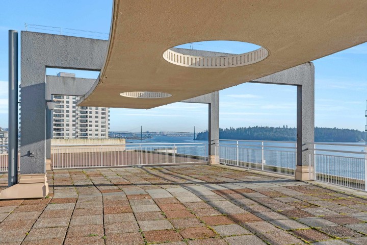 Photo 37 at 101 - 2135 Argyle Avenue, Dundarave, West Vancouver