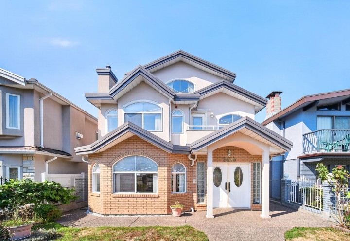 Photo 1 at 3423 E 24th Avenue, Renfrew Heights, Vancouver East