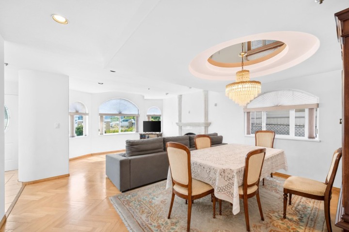Photo 5 at 3423 E 24th Avenue, Renfrew Heights, Vancouver East