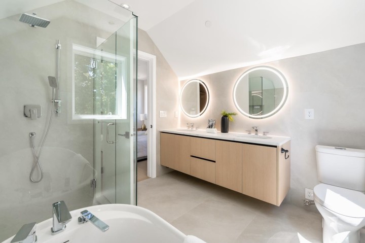 Photo 4 at 1 - 3771 W King Edward Avenue, Dunbar, Vancouver West