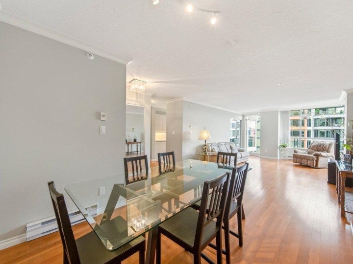 Photo 6 at 701 - 2288 Pine Street, Fairview VW, Vancouver West