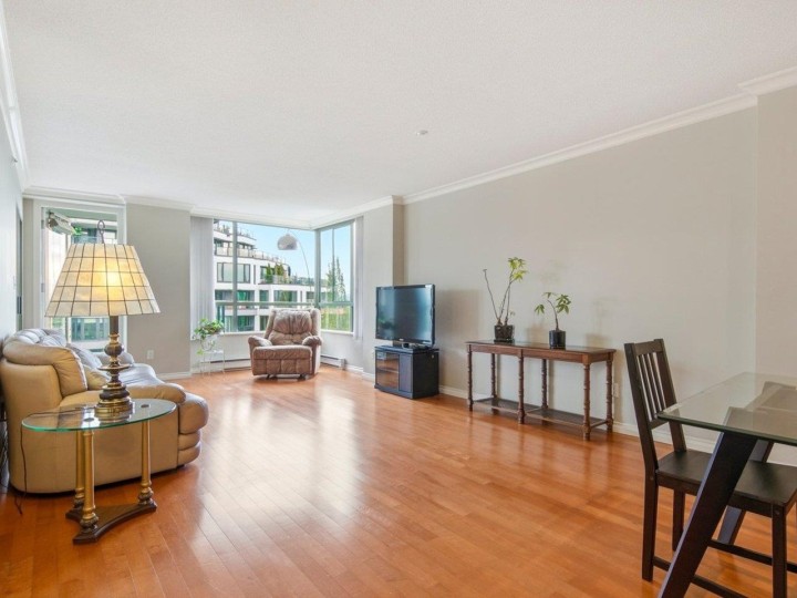 Photo 3 at 701 - 2288 Pine Street, Fairview VW, Vancouver West