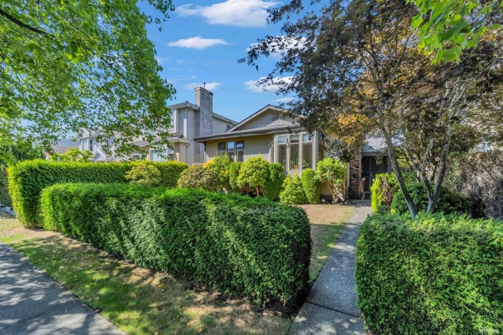Photo 2 at 137 W Woodstock Avenue, Cambie, Vancouver West