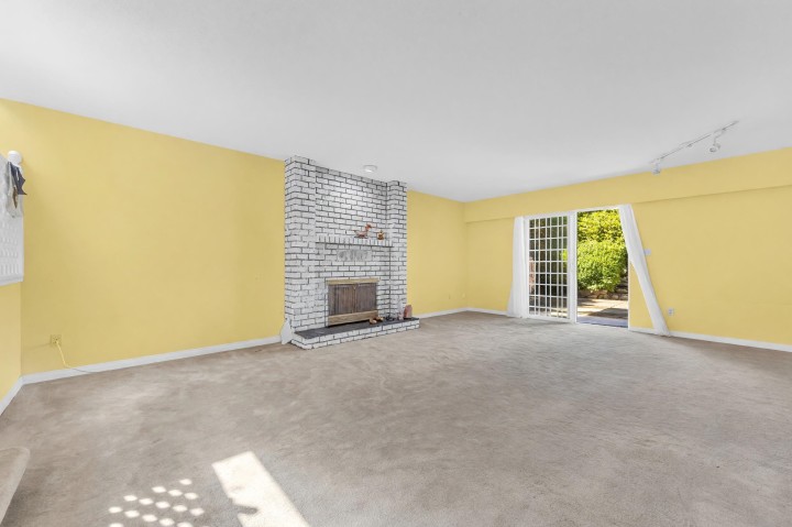 Photo 13 at 137 W Woodstock Avenue, Cambie, Vancouver West