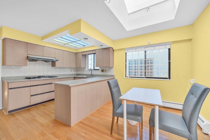 Photo 11 at 137 W Woodstock Avenue, Cambie, Vancouver West