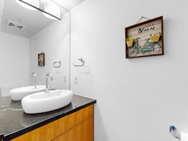 Photo 13 at 1211 W Cordova Street, Coal Harbour, Vancouver West
