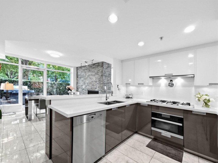 Photo 12 at 1211 W Cordova Street, Coal Harbour, Vancouver West