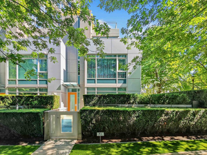 Photo 1 at 1211 W Cordova Street, Coal Harbour, Vancouver West