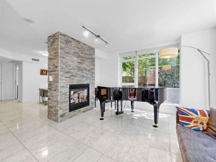 Photo 4 at 1211 W Cordova Street, Coal Harbour, Vancouver West