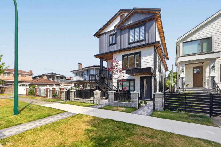 Photo 2 at 1 - 2035 E 51st, Killarney VE, Vancouver East