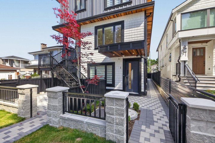 Photo 3 at 1 - 2035 E 51st, Killarney VE, Vancouver East