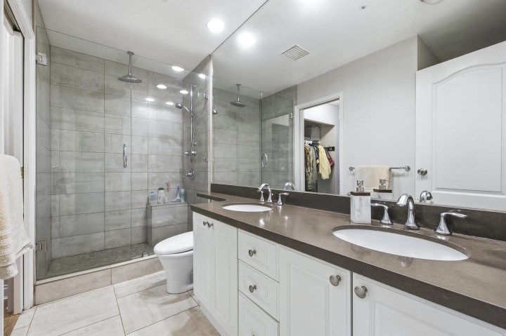 Photo 11 at 105 - 5735 Hampton Place, University VW, Vancouver West