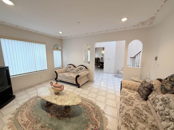 Photo 3 at 2458 E 5th Avenue, Renfrew VE, Vancouver East