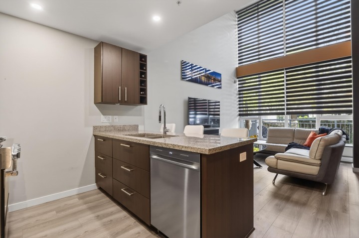 Photo 17 at 112 W 1st Avenue, False Creek, Vancouver West