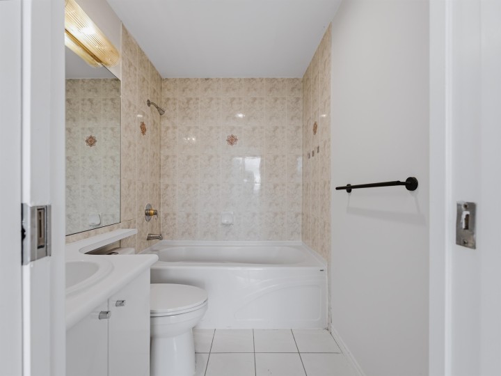Photo 18 at 2304 - 1239 W Georgia Street, Coal Harbour, Vancouver West