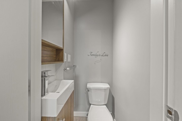 Photo 13 at 189 E 64th Avenue, South Vancouver, Vancouver East