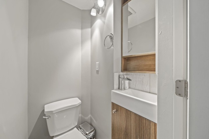 Photo 16 at 189 E 64th Avenue, South Vancouver, Vancouver East