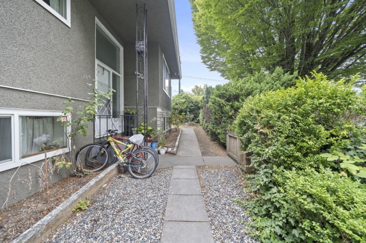 Photo 36 at 189 E 64th Avenue, South Vancouver, Vancouver East