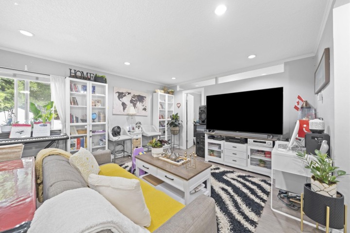 Photo 1 at 189 E 64th Avenue, South Vancouver, Vancouver East