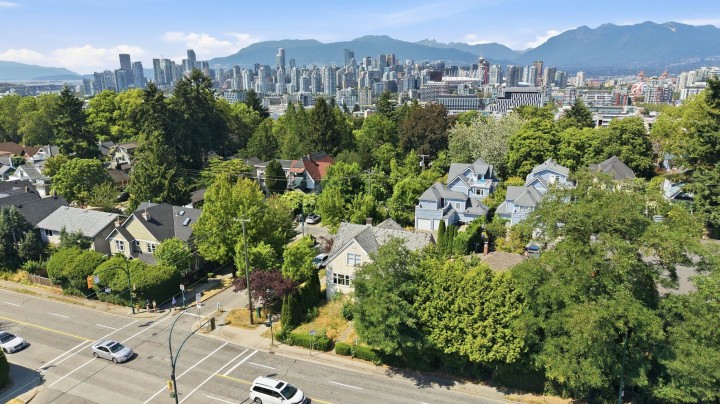 Photo 6 at 93 W 12th Avenue, Mount Pleasant VW, Vancouver West