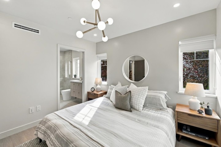 Photo 17 at 3206 E Georgia Street, Renfrew VE, Vancouver East