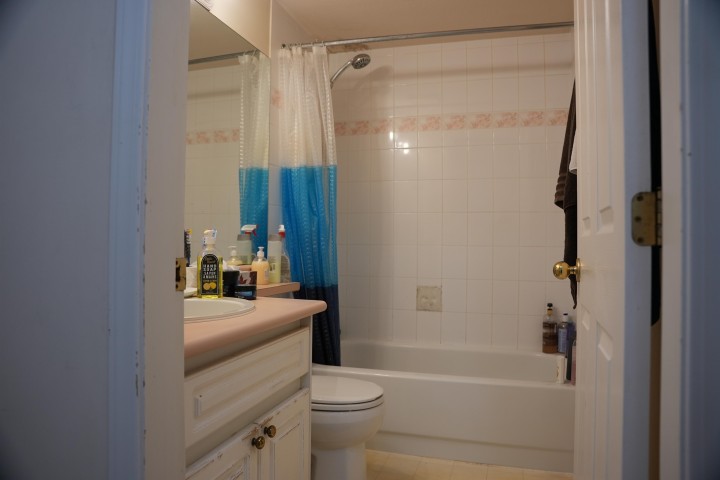 Photo 2 at 418 - 6475 E Chester Street, Fraser VE, Vancouver East