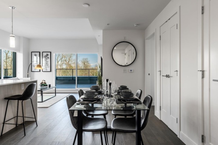 Photo 13 at 302 - 488 W 58th Avenue, South Cambie, Vancouver West