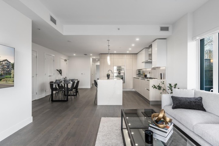 Photo 9 at 302 - 488 W 58th Avenue, South Cambie, Vancouver West
