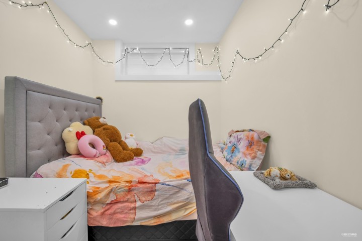 Photo 8 at 2915 Horley Street, Collingwood VE, Vancouver East