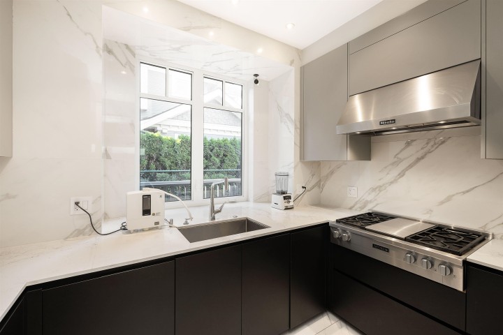 Photo 12 at 1239 W 40th Avenue, Shaughnessy, Vancouver West