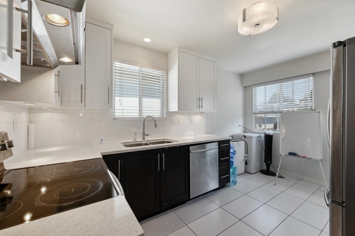 Photo 13 at 2763 Rosemont Drive, Fraserview VE, Vancouver East