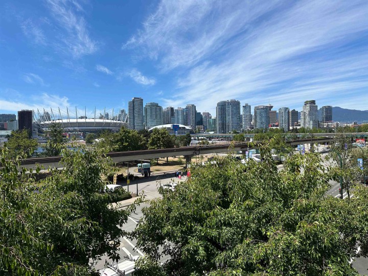 Photo 16 at 307 - 1128 Quebec Street, Downtown VE, Vancouver East