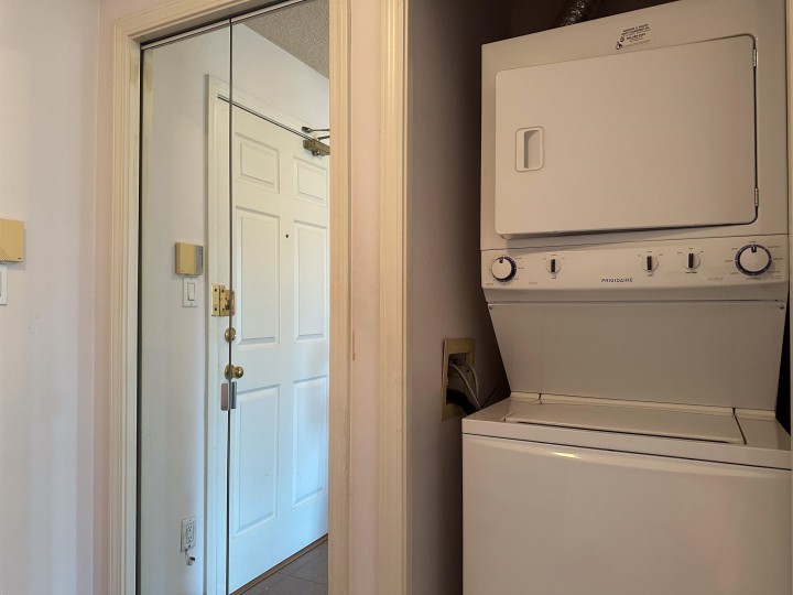 Photo 12 at 307 - 1128 Quebec Street, Downtown VE, Vancouver East