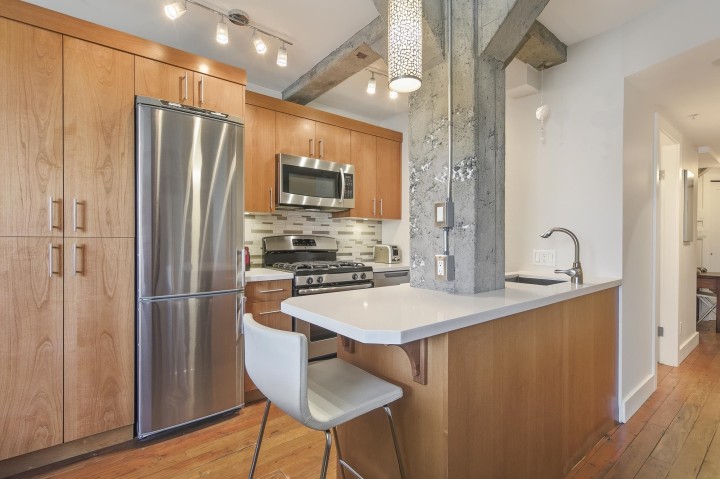 Photo 2 at 512 - 1216 Homer Street, Yaletown, Vancouver West