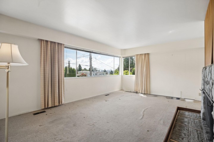 Photo 12 at 1768 Ottawa Place, Ambleside, West Vancouver