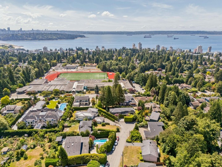 Photo 8 at 1768 Ottawa Place, Ambleside, West Vancouver