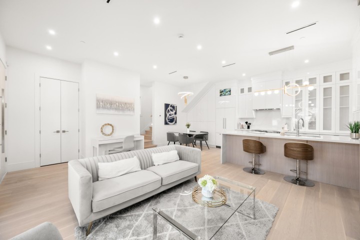 Photo 6 at 6307 Chester Street, Fraser VE, Vancouver East