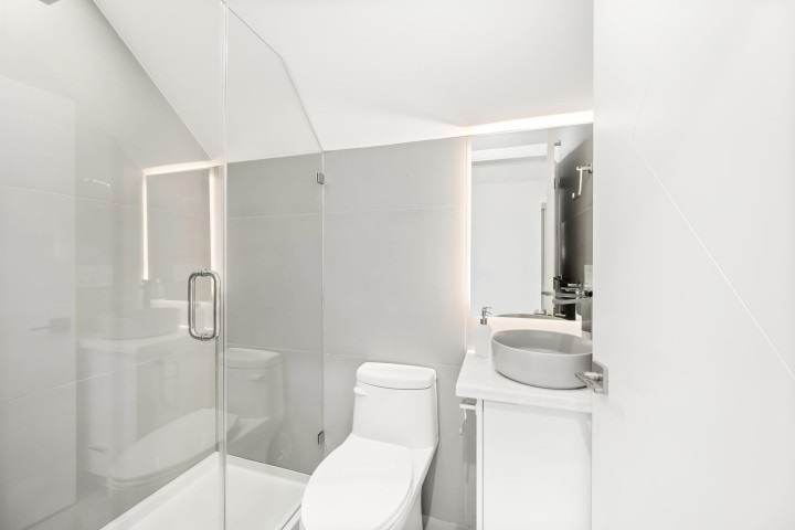 Photo 17 at 6307 Chester Street, Fraser VE, Vancouver East