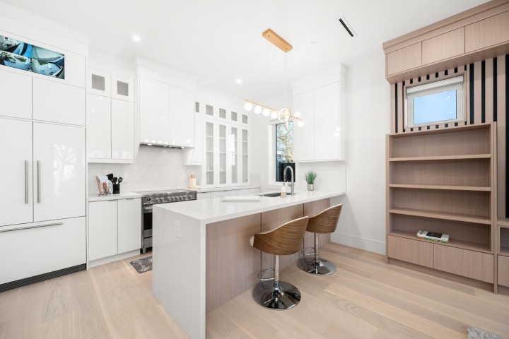 Photo 7 at 6307 Chester Street, Fraser VE, Vancouver East