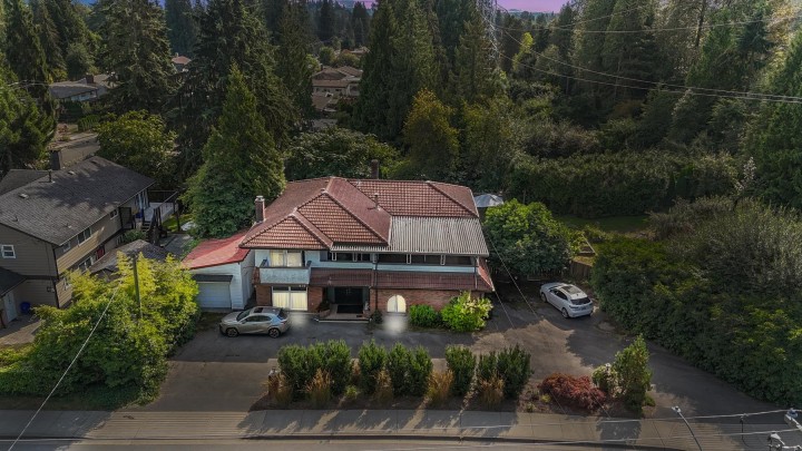 Photo 1 at 815 E 29th Street, Lynn Valley, North Vancouver