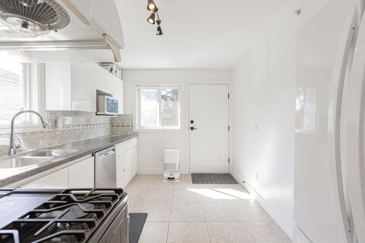 Photo 4 at 3529 Gladstone Street, Grandview Woodland, Vancouver East