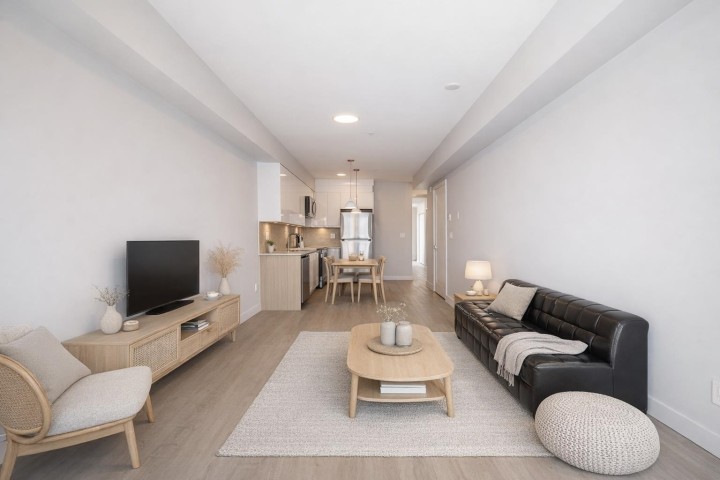 Photo 2 at 304 - 3050 Kingsway, Collingwood VE, Vancouver East