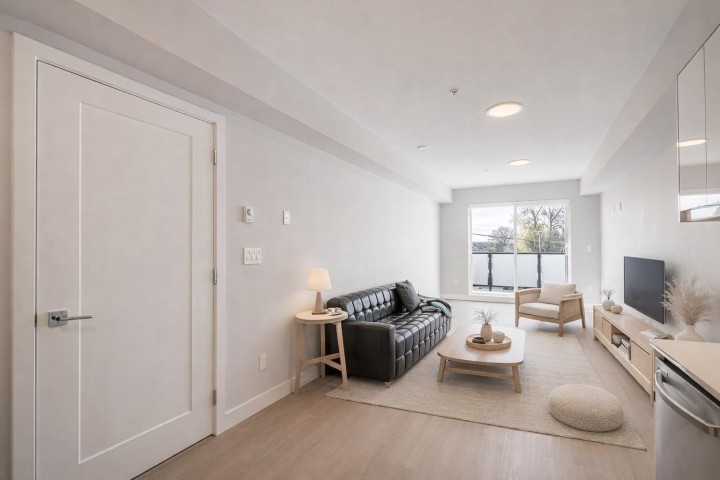 Photo 13 at 304 - 3050 Kingsway, Collingwood VE, Vancouver East