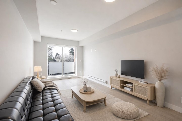 Photo 1 at 304 - 3050 Kingsway, Collingwood VE, Vancouver East