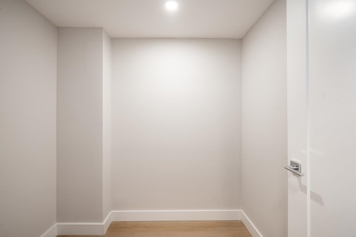 Photo 9 at 304 - 3050 Kingsway, Collingwood VE, Vancouver East
